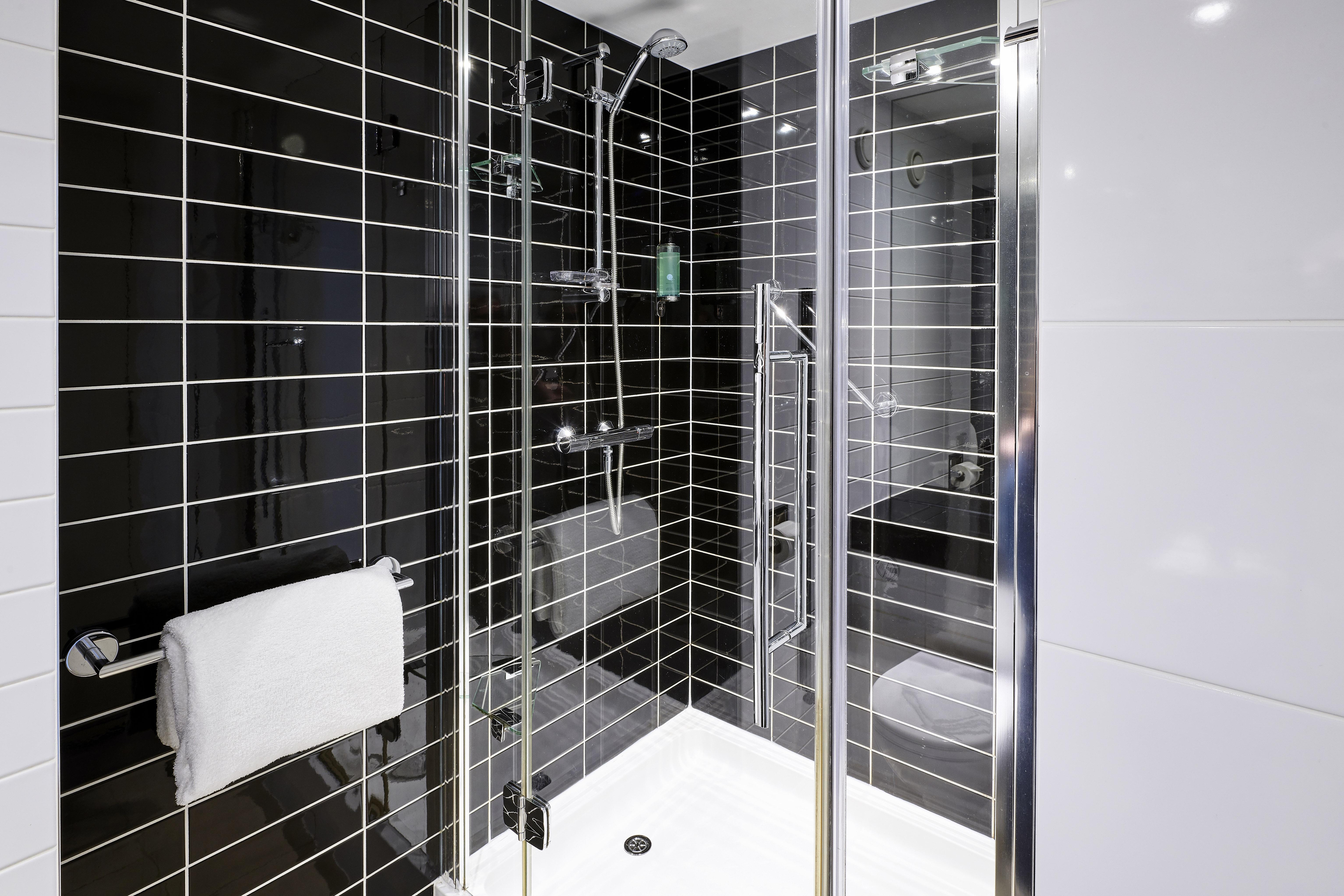 Holiday Inn Express Manchester City Centre Arena By Ihg Exterior photo