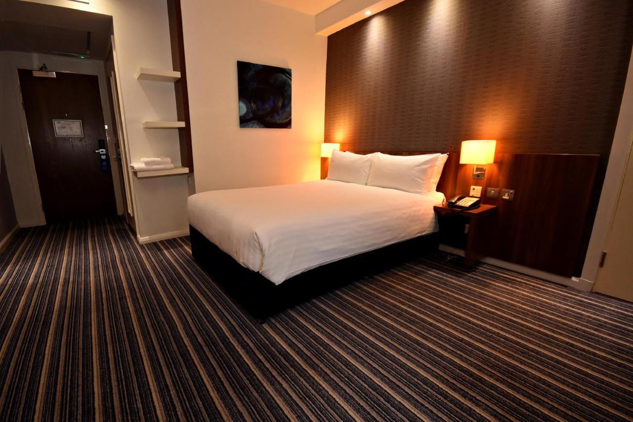Holiday Inn Express Manchester City Centre Arena By Ihg Exterior photo
