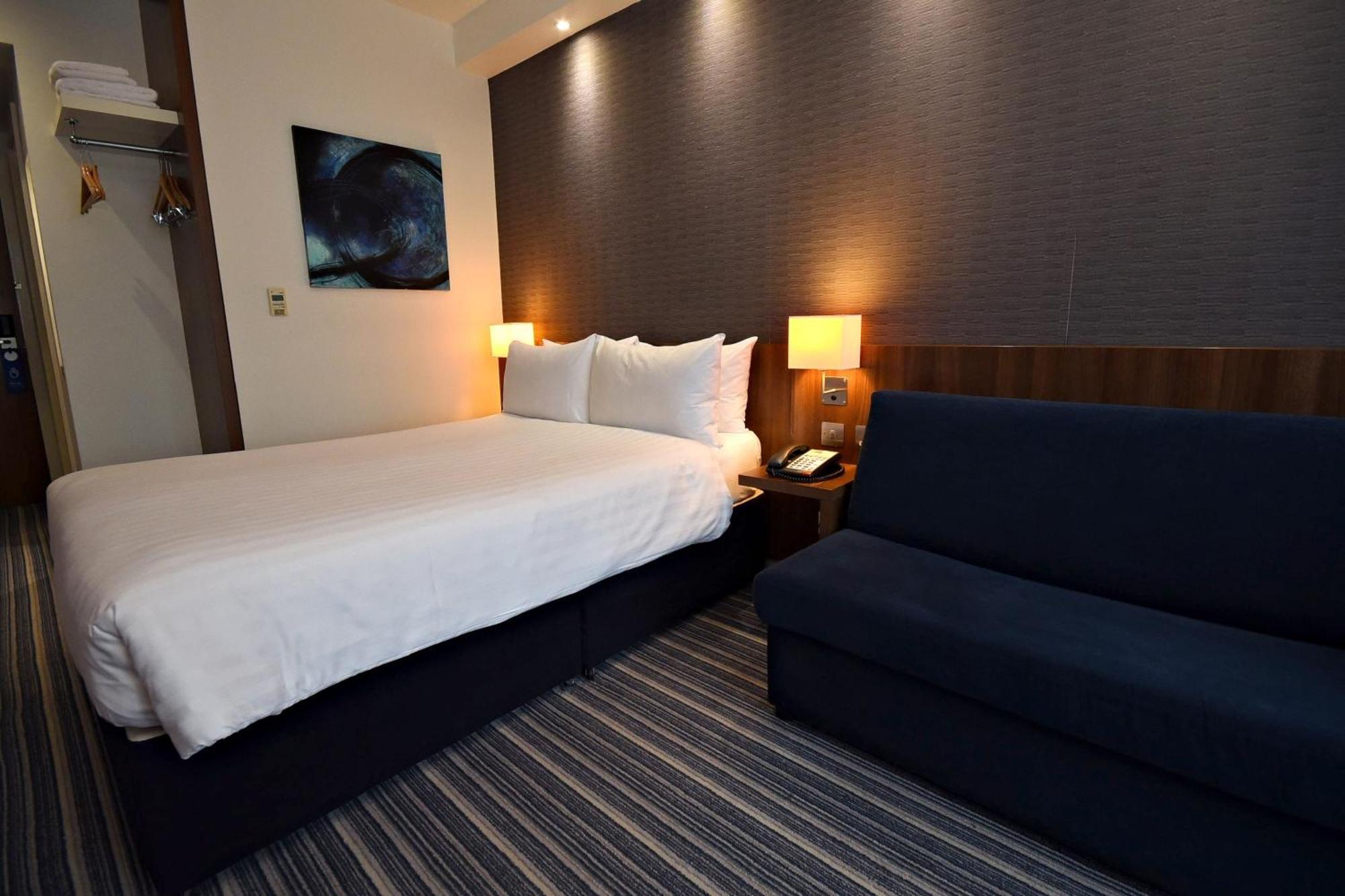 Holiday Inn Express Manchester City Centre Arena By Ihg Exterior photo