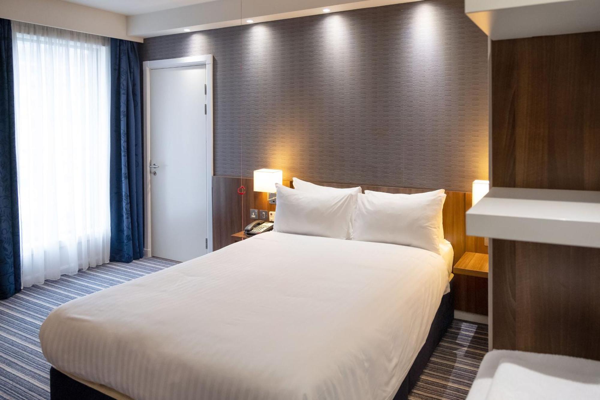 Holiday Inn Express Manchester City Centre Arena By Ihg Exterior photo
