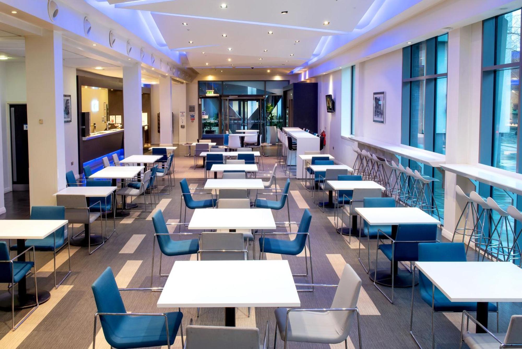 Holiday Inn Express Manchester City Centre Arena By Ihg Exterior photo