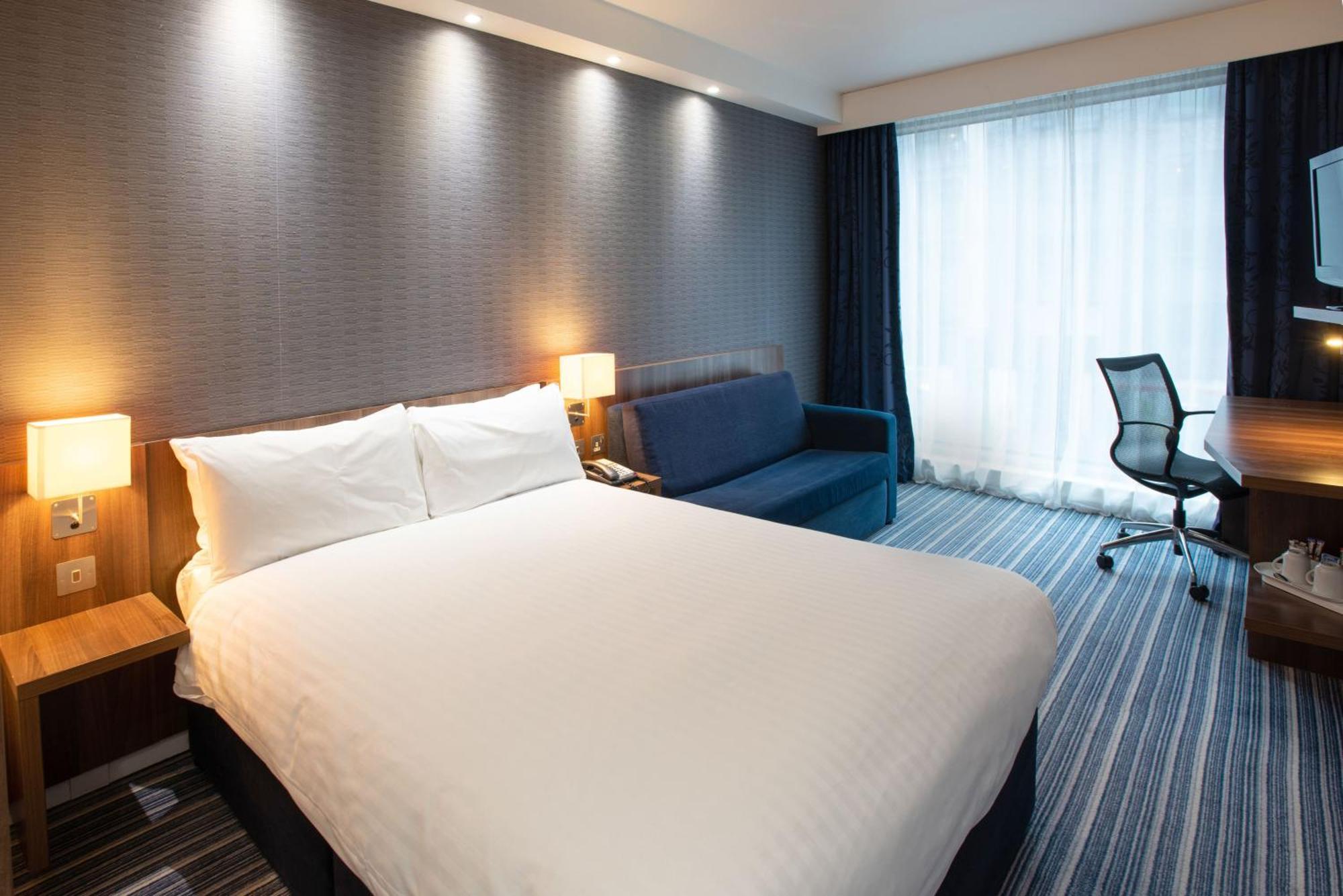 Holiday Inn Express Manchester City Centre Arena By Ihg Exterior photo