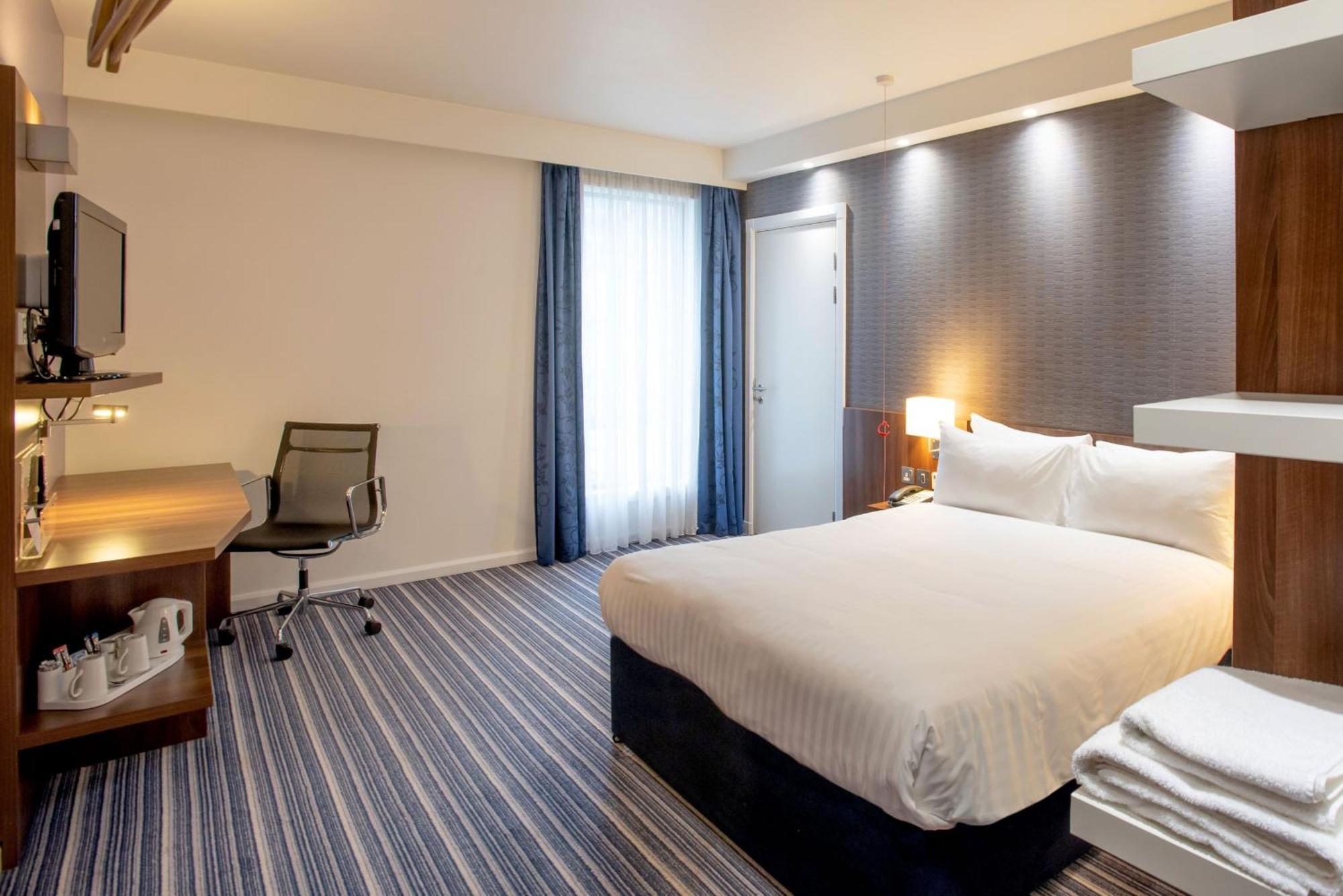 Holiday Inn Express Manchester City Centre Arena By Ihg Exterior photo